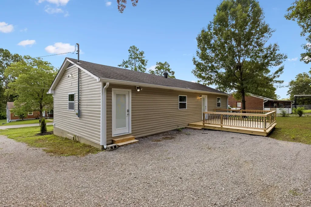 668 Jackson Avenue Lewisburg TN 37091