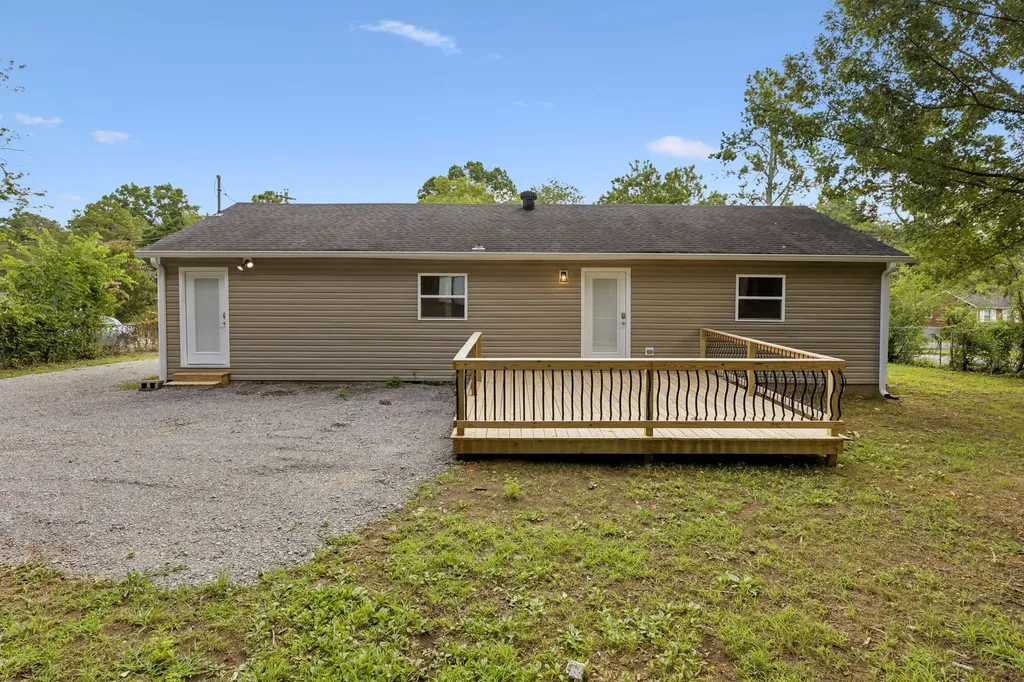 668 Jackson Avenue Lewisburg TN 37091