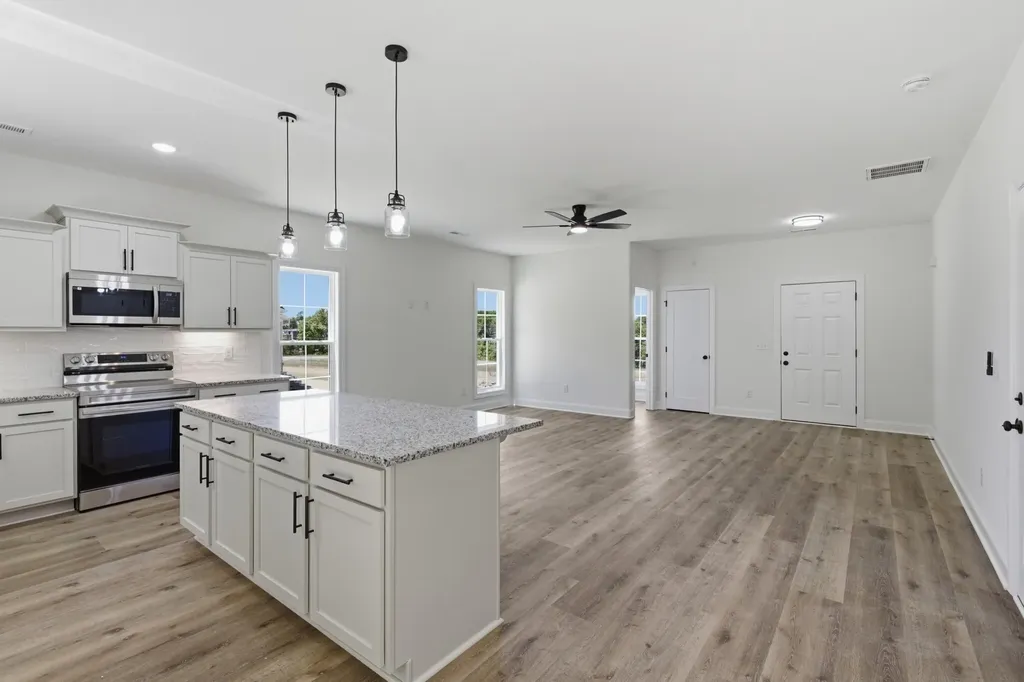 408 Legions Court La Vergne TN 37086