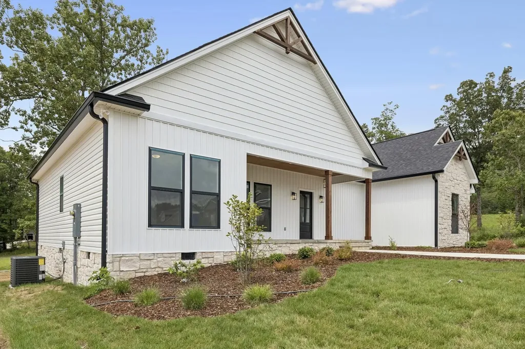 205 Hidden View Dunlap TN 37327
