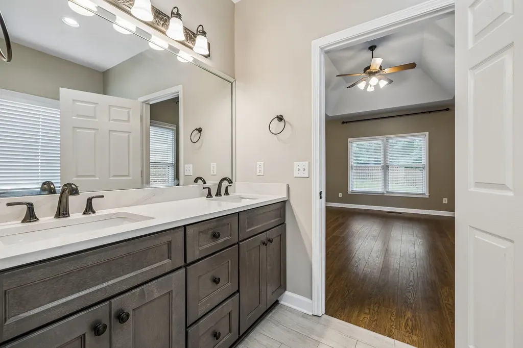 612 Bayhill Ct, N Hermitage TN 37076