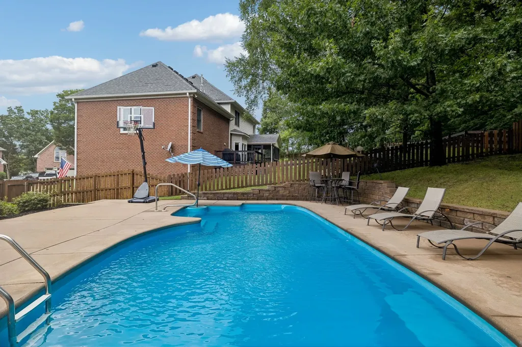 612 Bayhill Ct, N Hermitage TN 37076