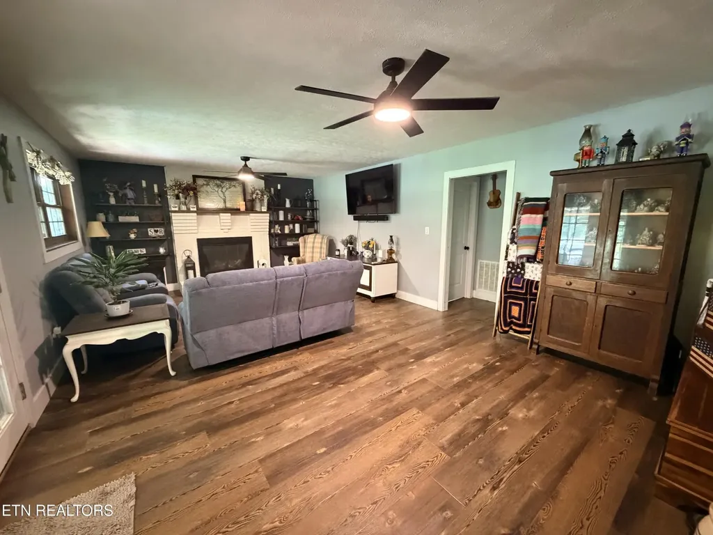 158 Daysville Road Rockwood TN 37854
