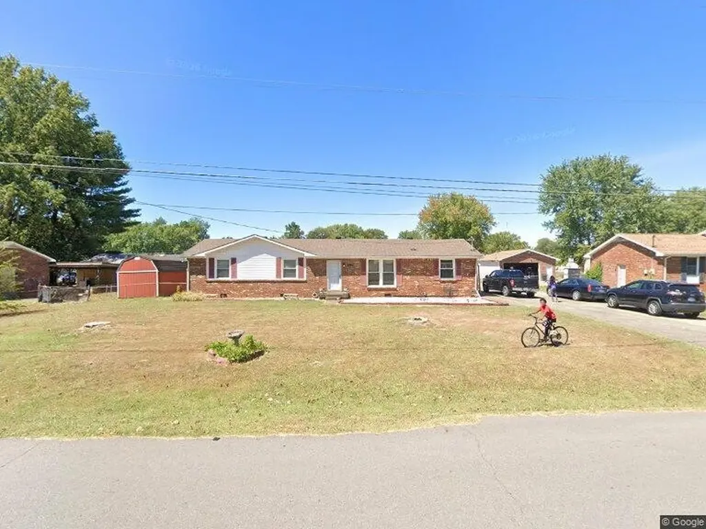 2240 Robin Drive Clarksville TN 37042