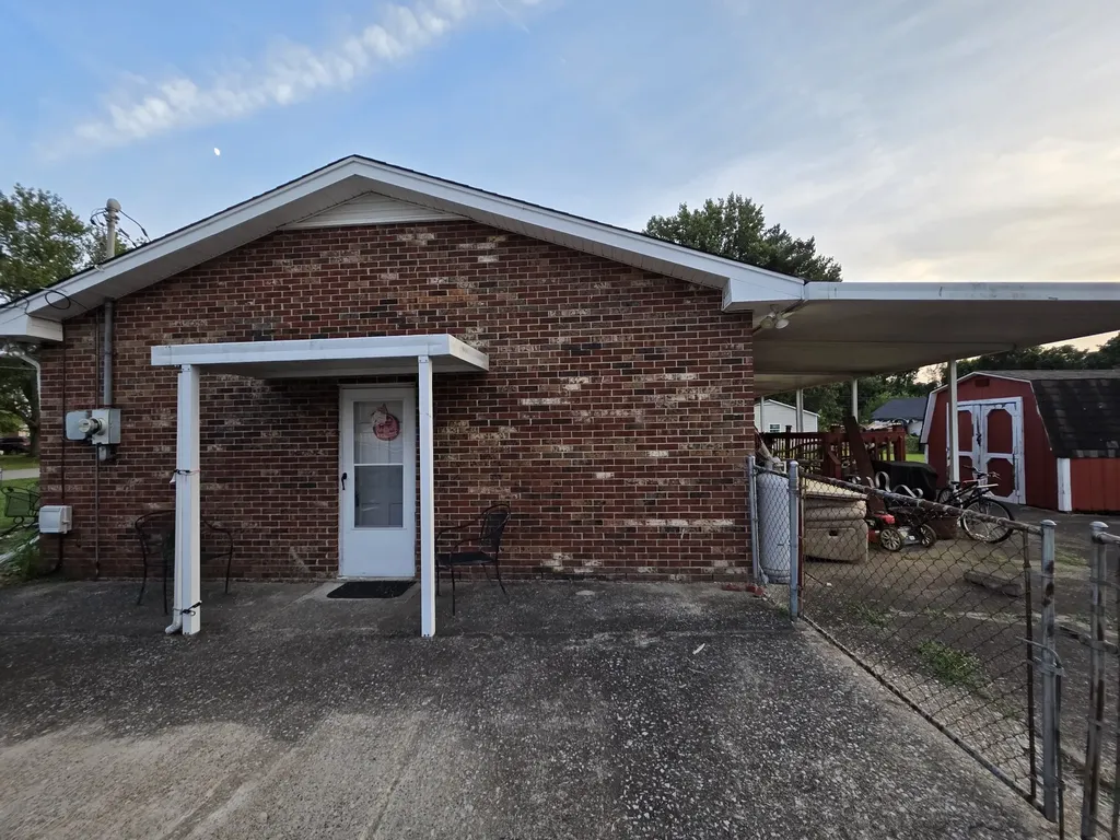 2240 Robin Drive Clarksville TN 37042
