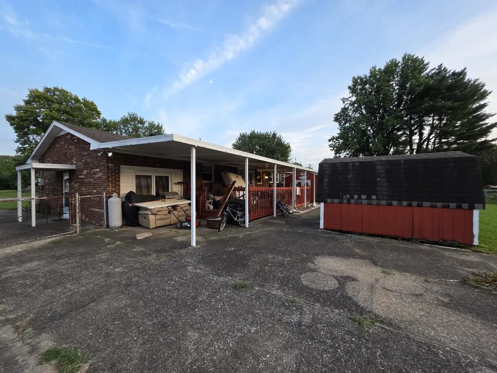 2240 Robin Drive Clarksville TN 37042