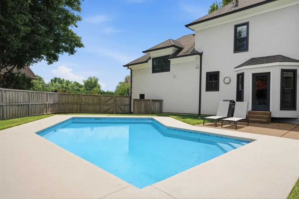 700 Burleigh Court Nashville TN 37221