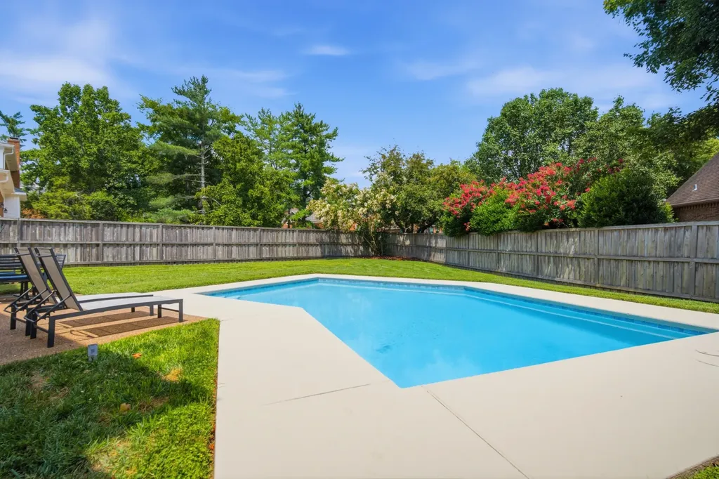 700 Burleigh Court Nashville TN 37221