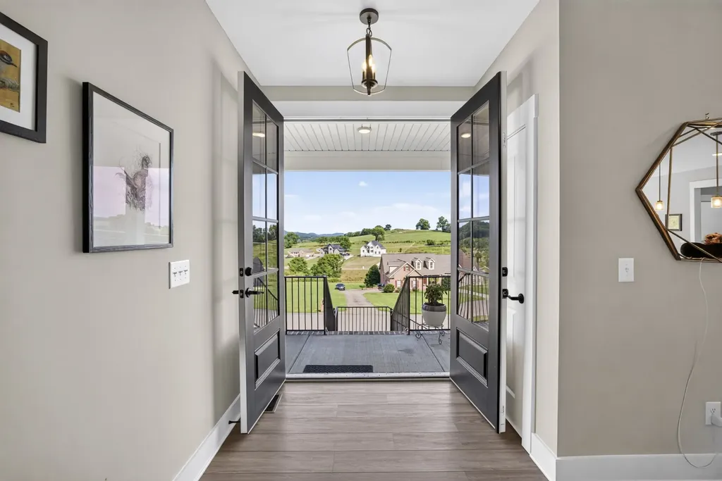545 Bridle Path Lane Hartsville TN 37074