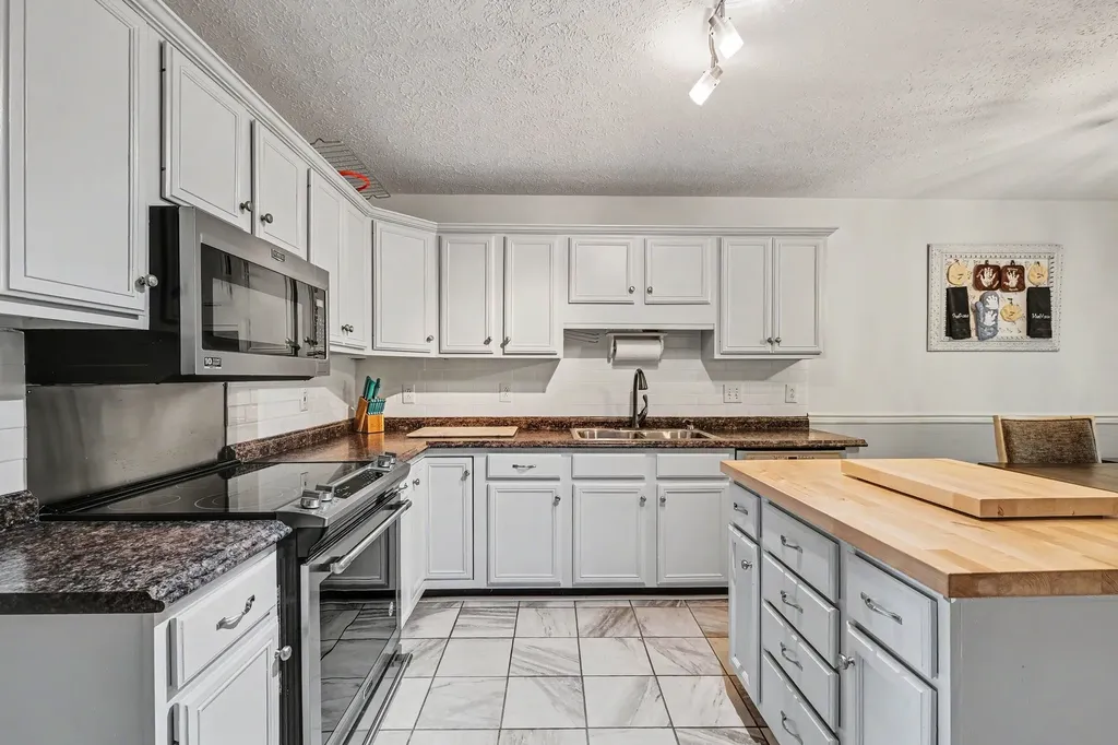 712 Williamsburg Drive Smyrna TN 37167