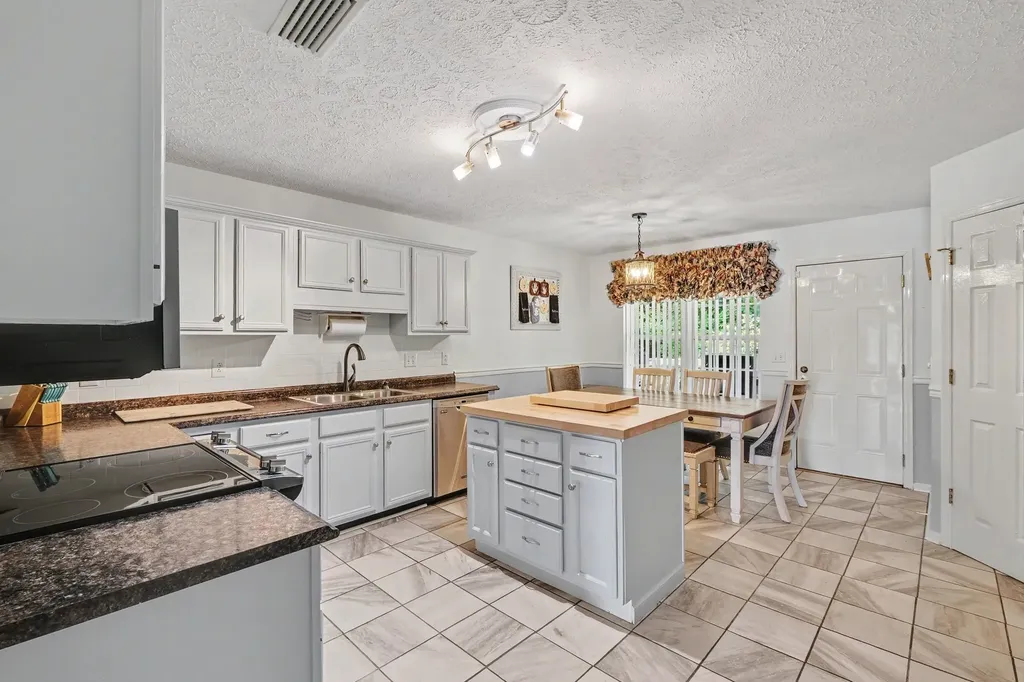 712 Williamsburg Drive Smyrna TN 37167