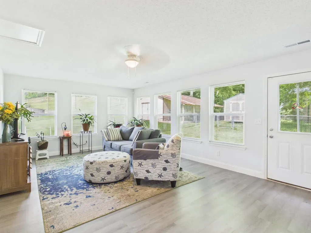 181 Spring Street Spring City TN 37381