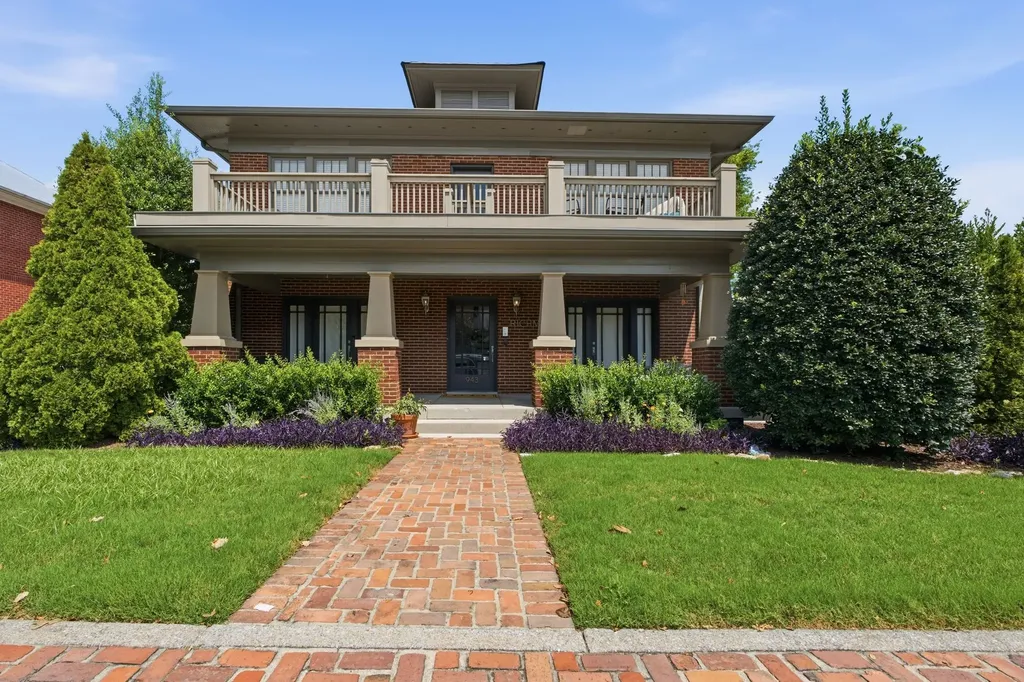 943 Russell Street Nashville TN 37206