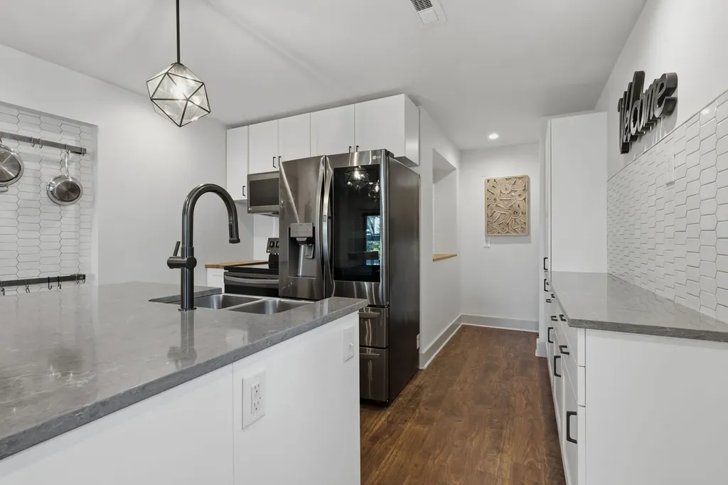 943 Russell Street Nashville TN 37206