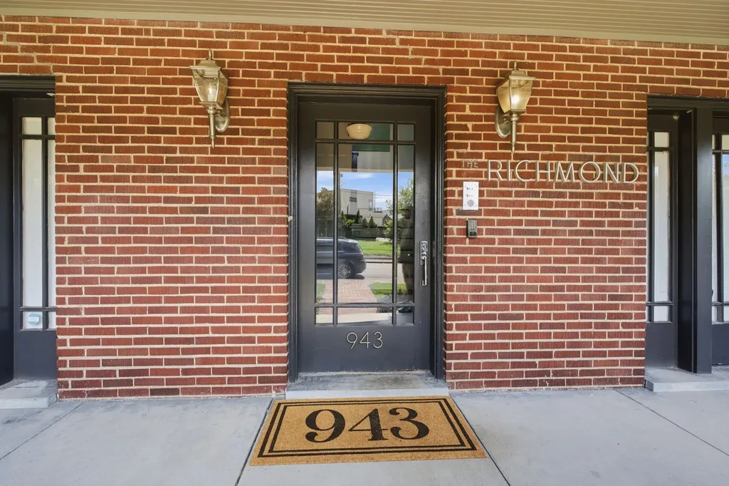 943 Russell Street Nashville TN 37206