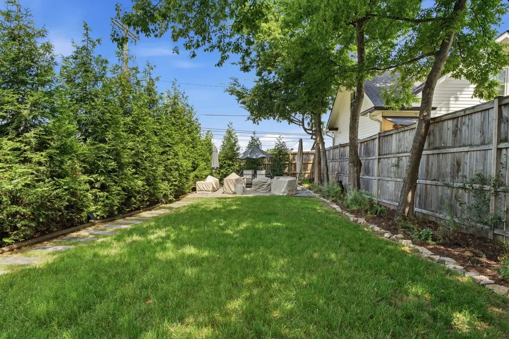 943 Russell Street Nashville TN 37206