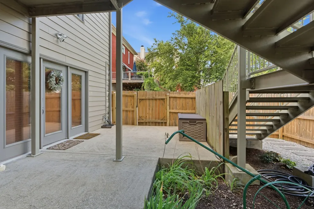 943 Russell Street Nashville TN 37206
