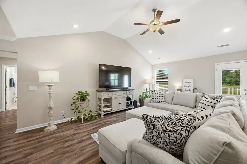 301 Ruby Cate Way Murfreesboro TN 37128