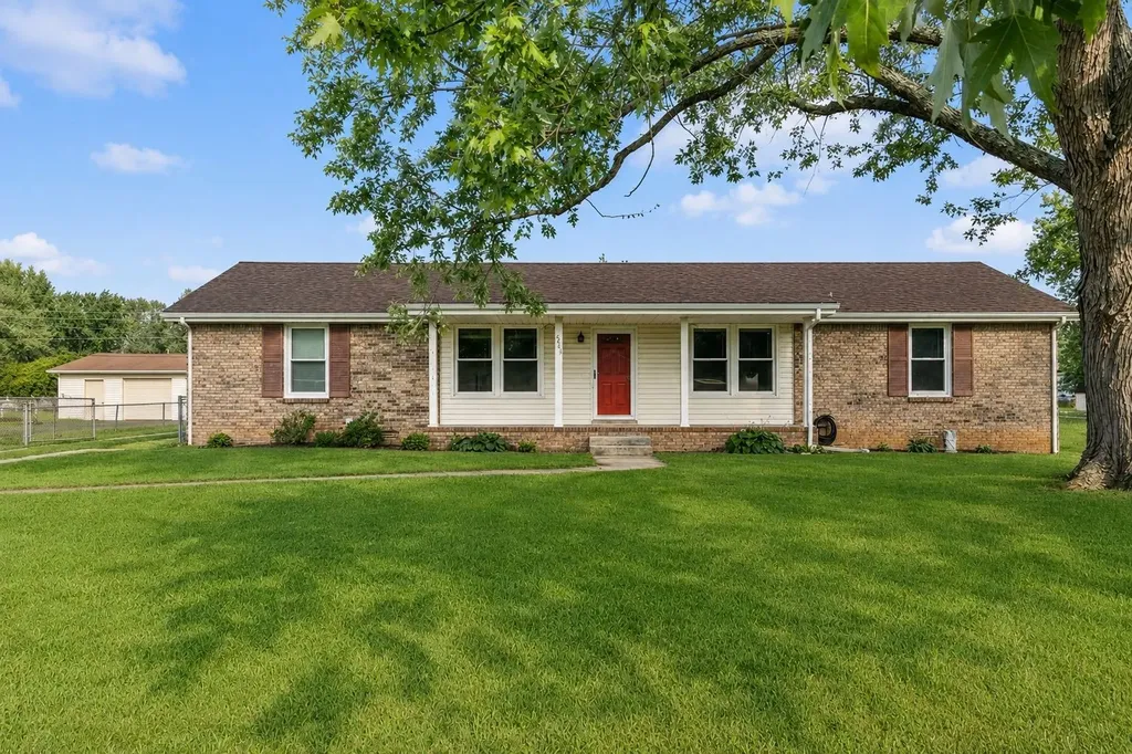2233 Robin Drive Clarksville TN 37042