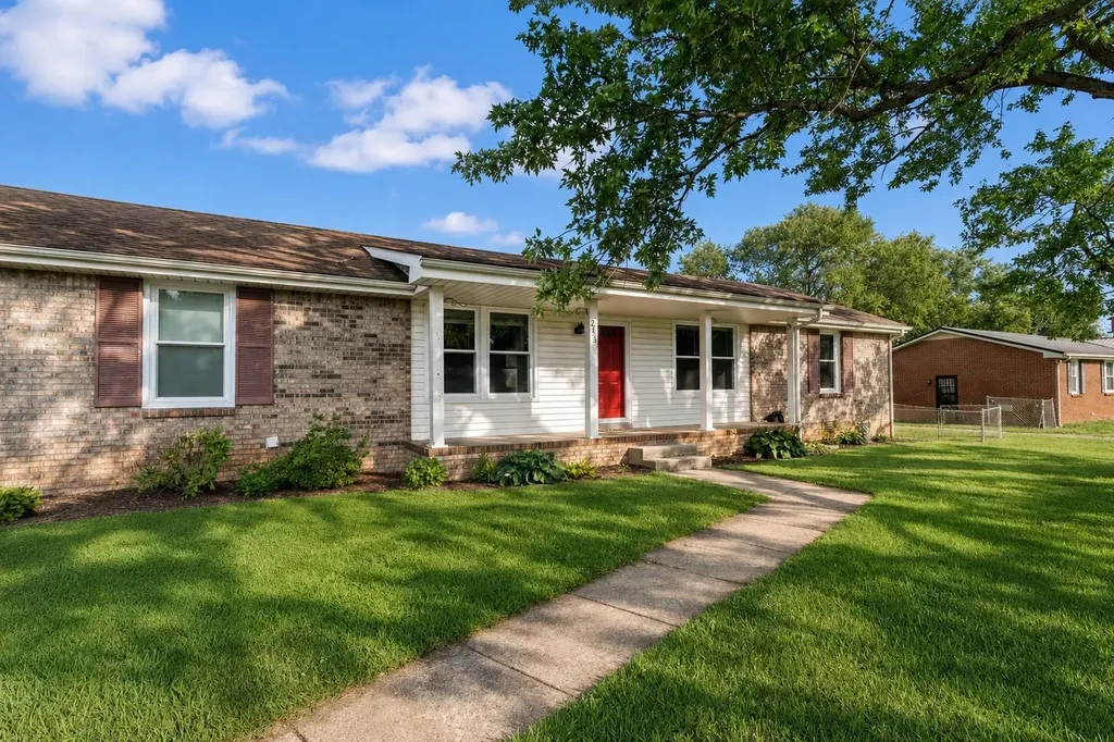 2233 Robin Drive Clarksville TN 37042