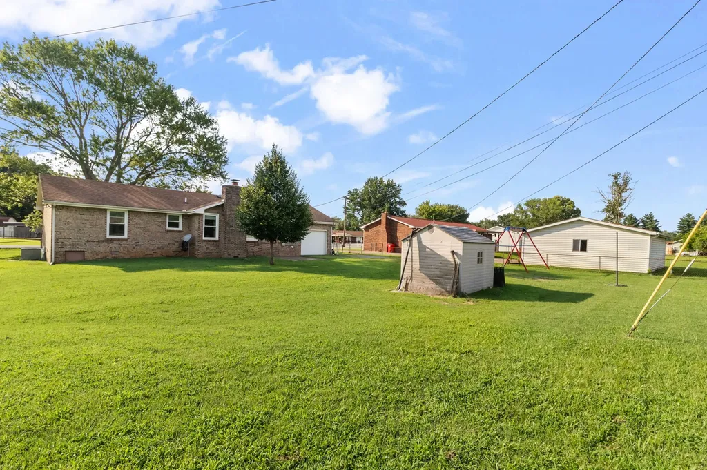 2233 Robin Drive Clarksville TN 37042