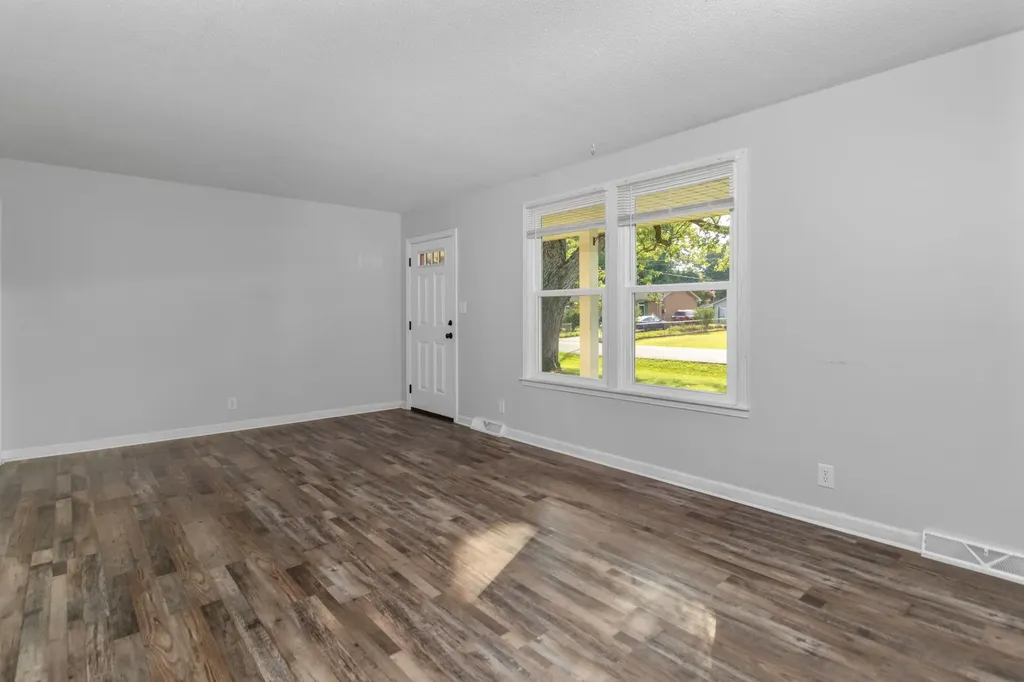 2233 Robin Drive Clarksville TN 37042