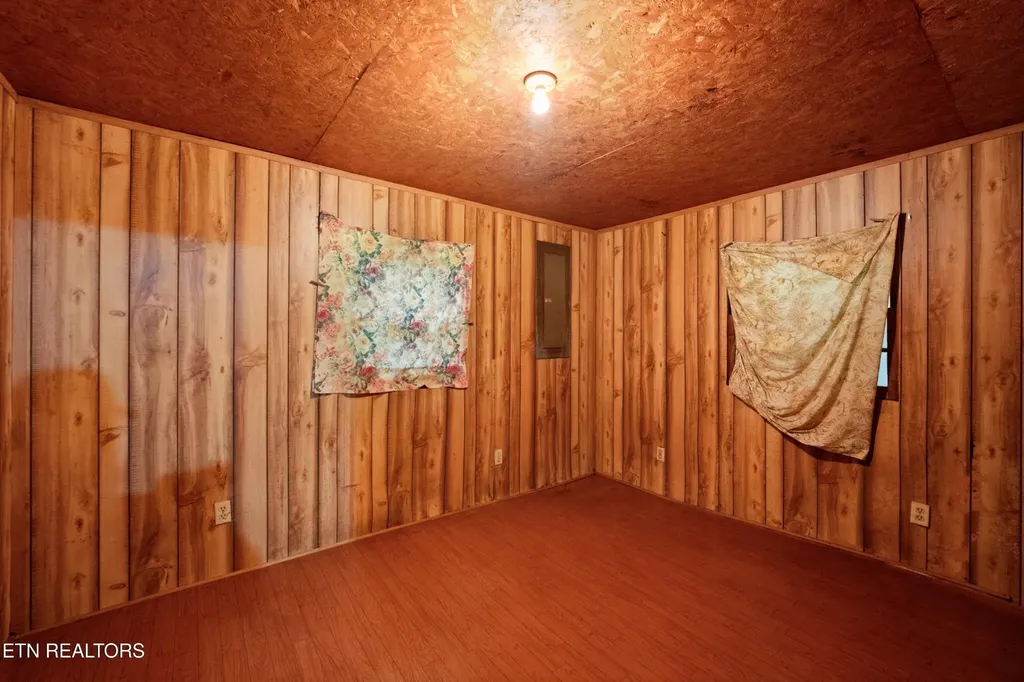 766 Wallop Lane Crossville TN 38571