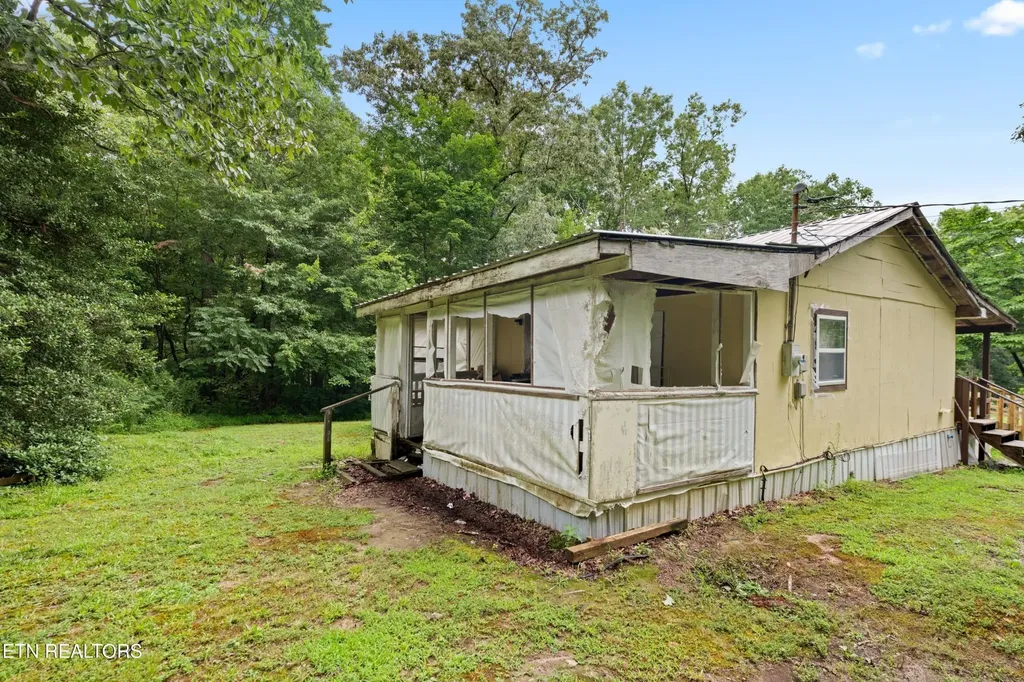 766 Wallop Lane Crossville TN 38571