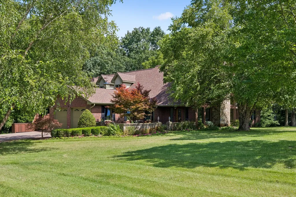 3225 Pinson School Road Greenbrier TN 37073