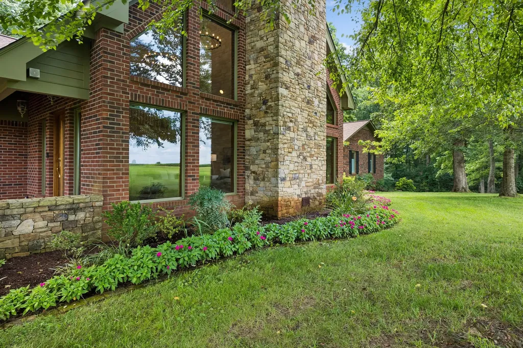 3225 Pinson School Road Greenbrier TN 37073
