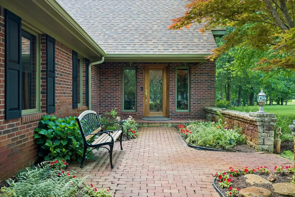 3225 Pinson School Road Greenbrier TN 37073