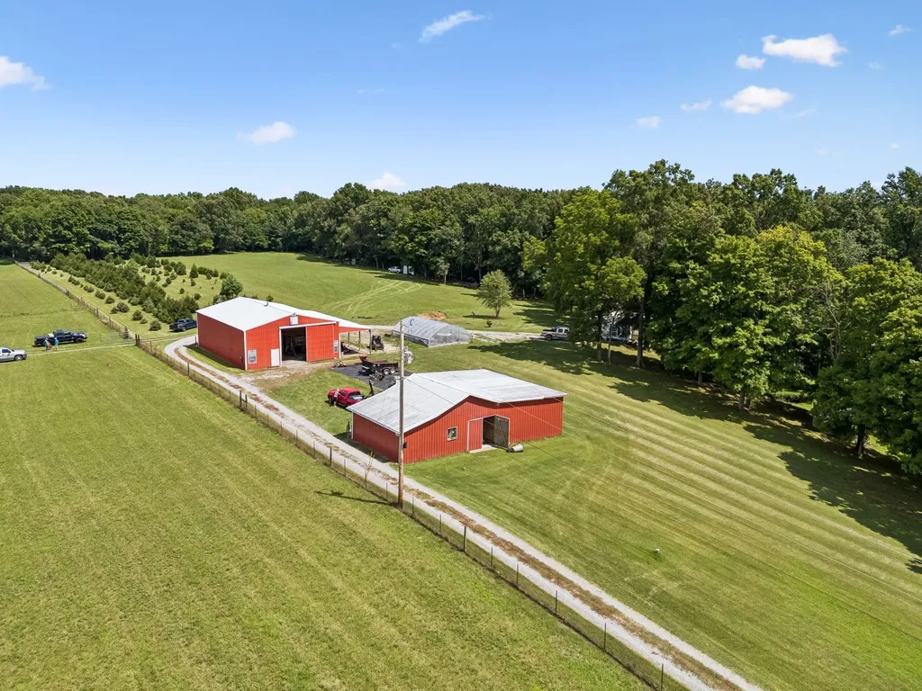 3225 Pinson School Road Greenbrier TN 37073
