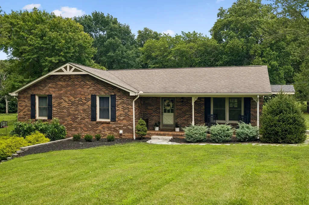3225 Pinson School Road Greenbrier TN 37073