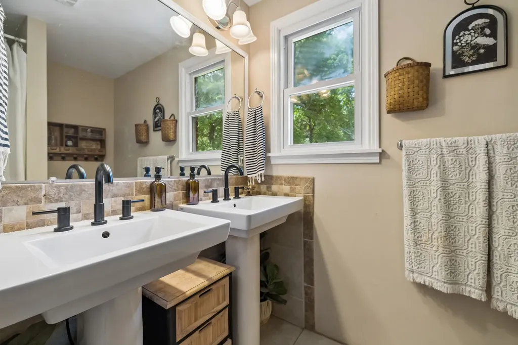 3225 Pinson School Road Greenbrier TN 37073