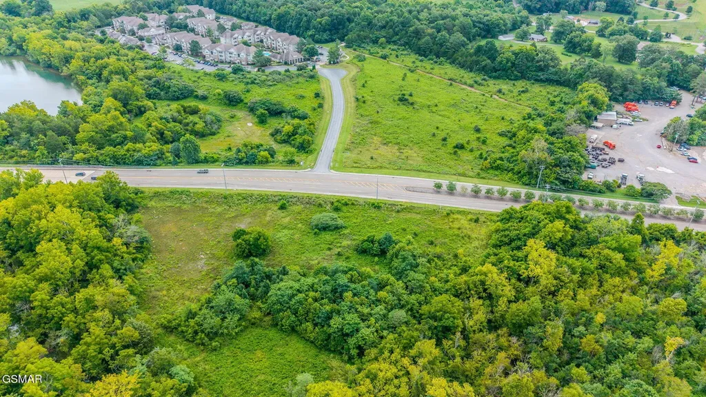 2475 Creekwood Park Boulevard Lenoir City TN 37772
