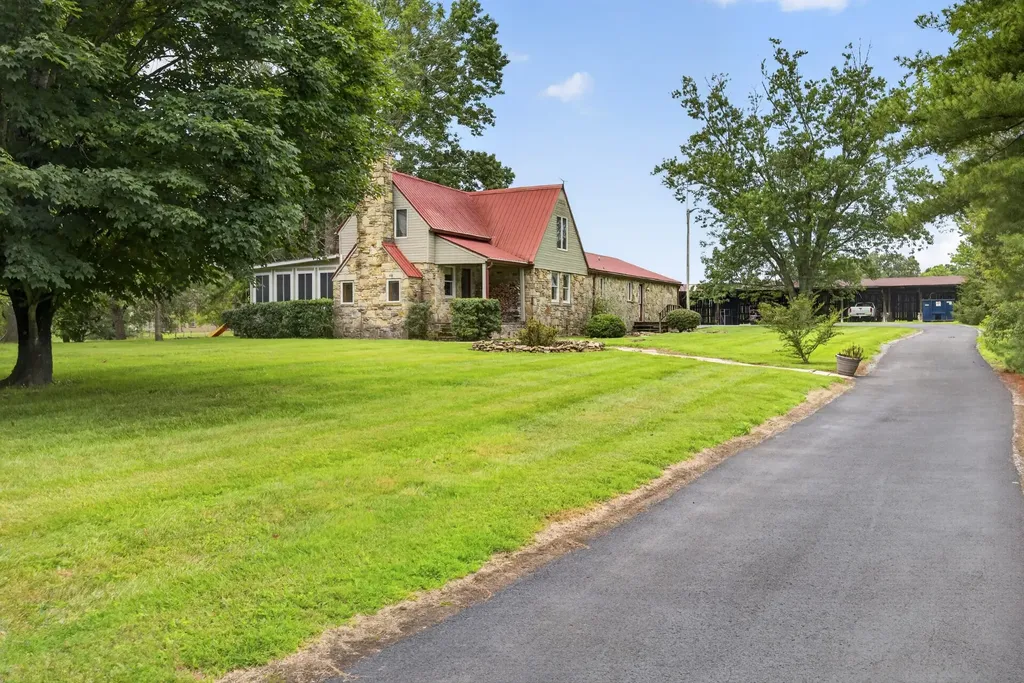 1705 Open Range Road Crossville TN 38555