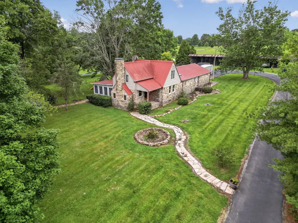 1705 Open Range Road Crossville TN 38555