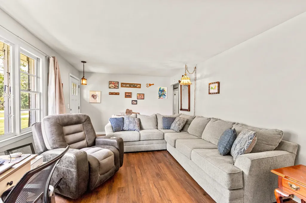 105 E Roberts Road Portland TN 37148