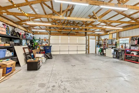 105 E Roberts Road Portland TN 37148