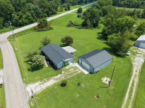 105 E Roberts Road Portland TN 37148