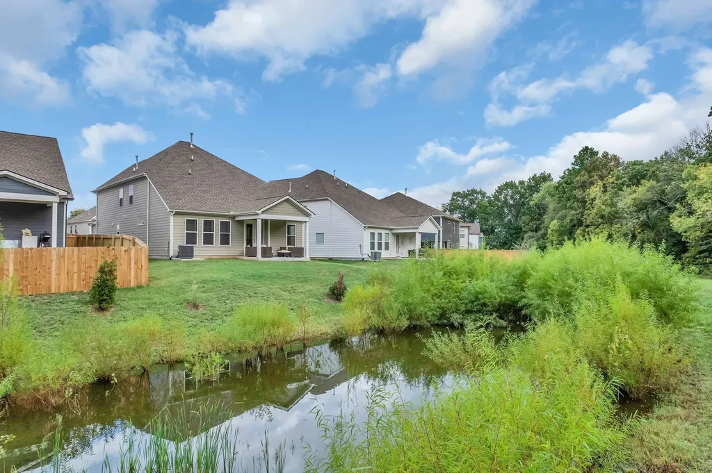 262 Cornice Drive La Vergne TN 37086
