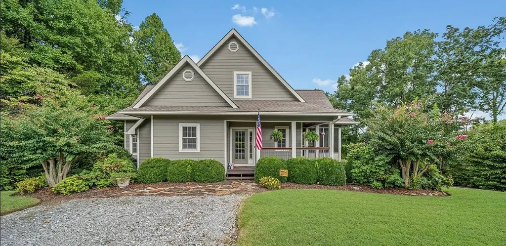 195 Summer Breeze Drive Smithville TN 37166