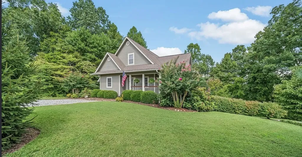 195 Summer Breeze Drive Smithville TN 37166