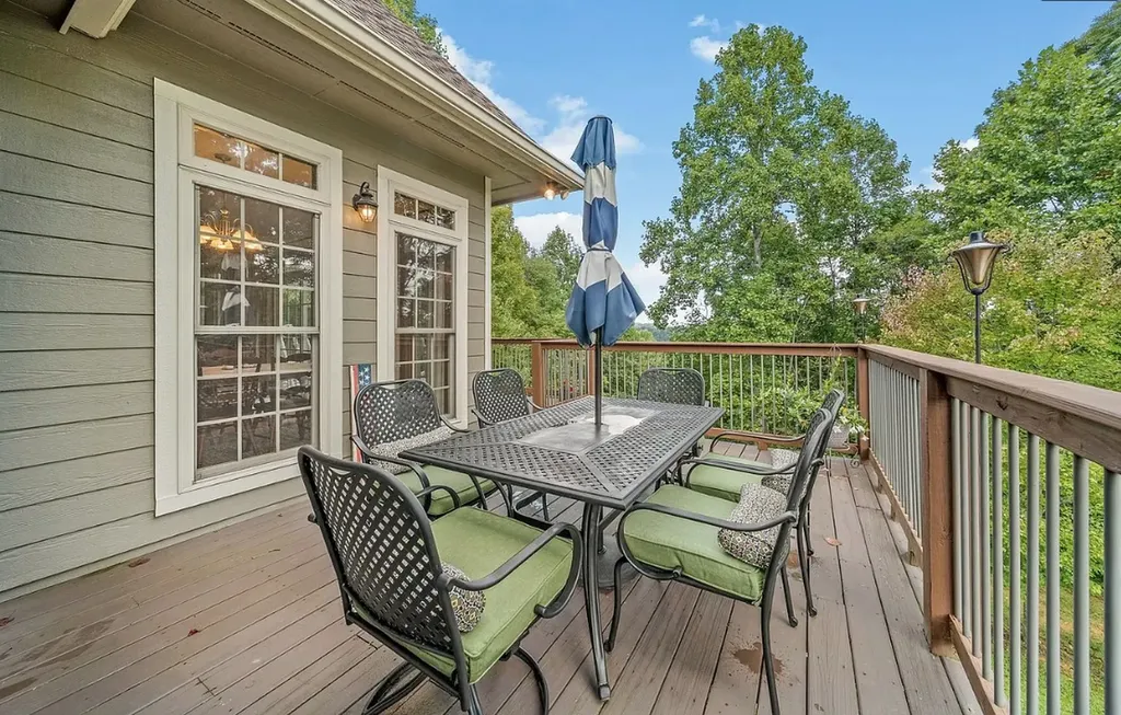 195 Summer Breeze Drive Smithville TN 37166