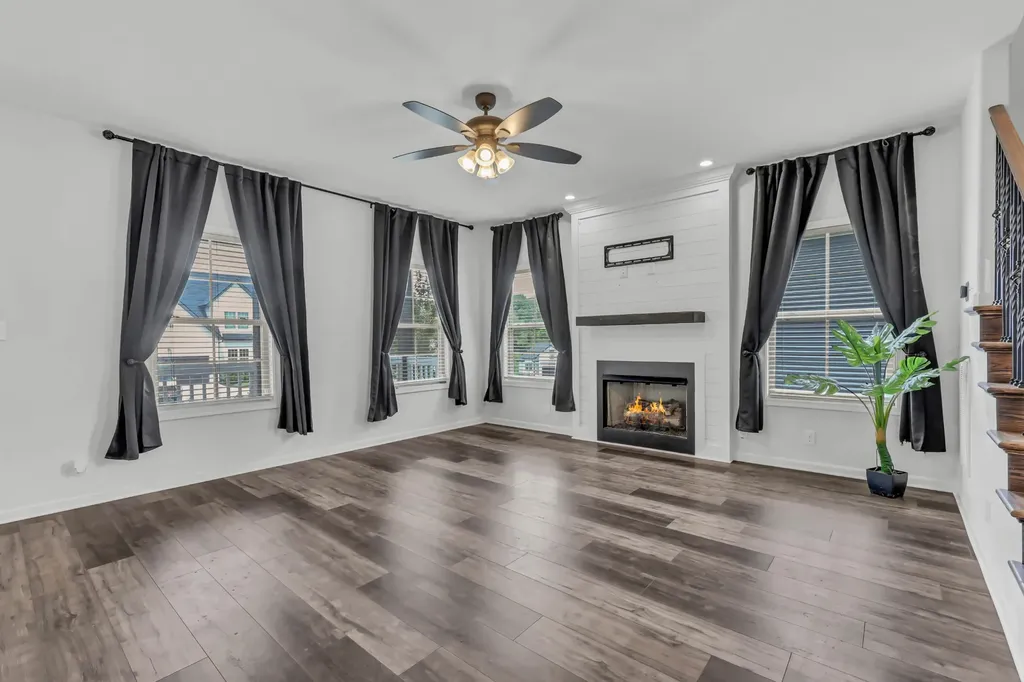 1381 Sussex Drive Clarksville TN 37042