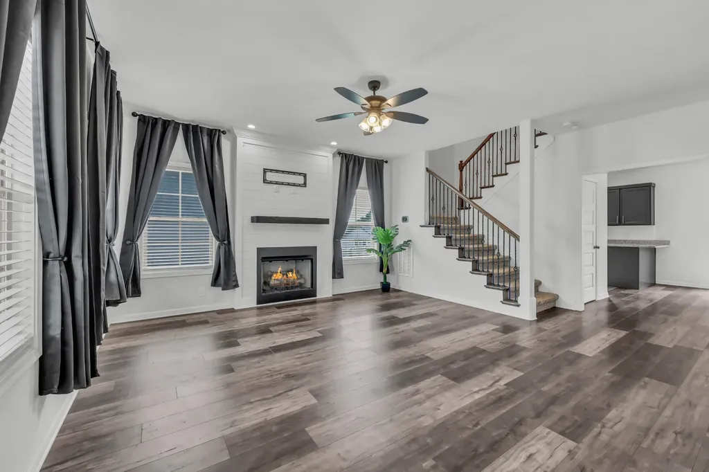 1381 Sussex Drive Clarksville TN 37042