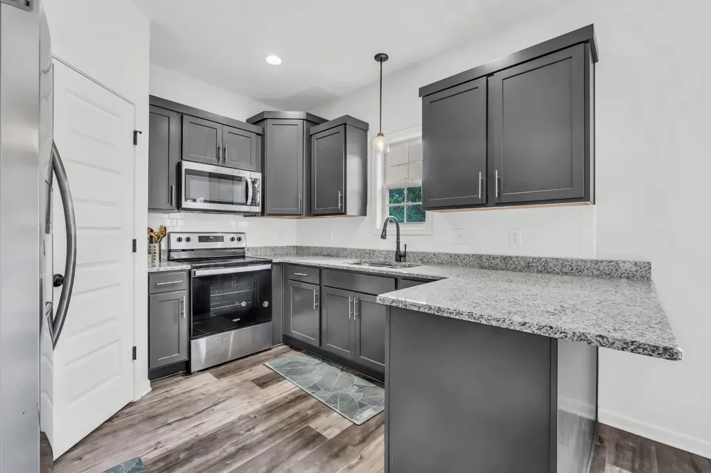1381 Sussex Drive Clarksville TN 37042