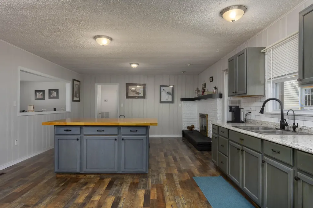 161 S Hillcrest Drive Spring City TN 37381