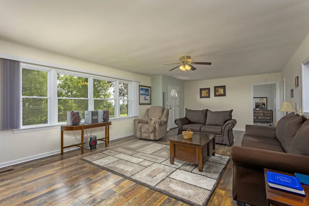 161 S Hillcrest Drive Spring City TN 37381