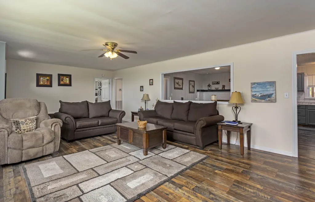 161 S Hillcrest Drive Spring City TN 37381